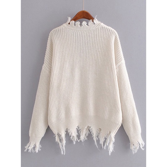 LAST CHANCE❄️Distressed sweater white cream ripped - Picture 3 of 4